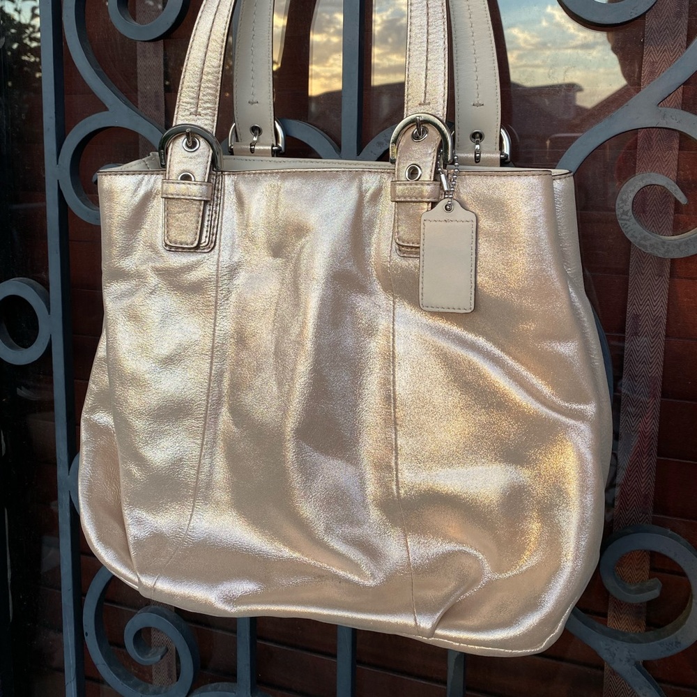 Authentic Coach Handbag Pearl Gold/Champagne Shimmer Leather Purse